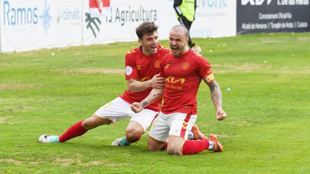 La veteranía guía a la RSD Alcalá hacia un triunfo trabajado ante el Real Madrid C en El Val 1 borja rsd alcala gol