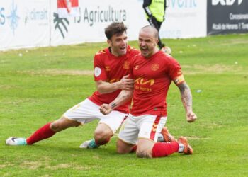 La veteranía guía a la RSD Alcalá hacia un triunfo trabajado ante el Real Madrid C en El Val
