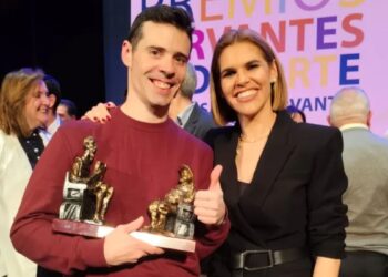 Carlos Marco, del Club Sagitta de Alcalá, recibe el Premio Cervantes al Deporte por su compromiso con valores inclusivos