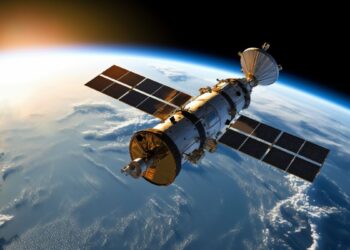 La Universidad de Alcalá e Indra refuerzan su alianza para aplicar la inteligencia artificial al sector aeroespacial