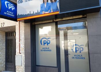 El PP de Alcalá reparte suerte en la Lotería de Navidad entre afiliados, simpatizantes y vecinos de la ciudad