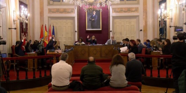 Más Madrid acusa a PP y Vox de dejar solos a los vecinos ante robos y hurtos en Espartales 1 votacion pleno pp y vox