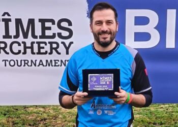 Iván Moncada conquista la plata en Nîmes y sitúa al tiro con arco alcalaíno entre la élite mundial