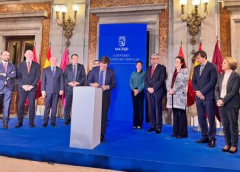 La Universidad de Alcalá firma con Madrid un convenio para impulsar proyectos académicos vinculados a necesidades sociales reales