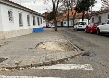 La calle Azucena y su entorno afrontan una reforma para ganar espacio peatonal y eliminar barreras urbanas