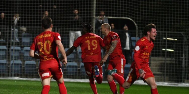El RSD Alcalá deja escapar la victoria ante el Real Madrid C tras encajar el empate en el minuto 83 1 Foto: Víctor García