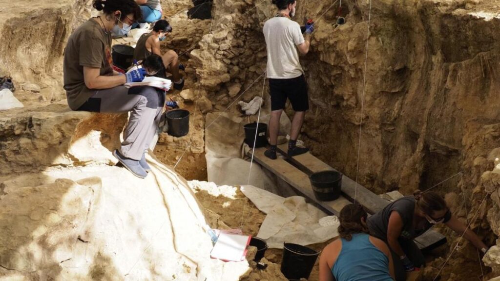 Un estudio liderado por una investigadora de la Universidad de Alcalá refuerza la idea de un santuario neandertal de caza en Pinilla del Valle 1 pinilla del valle