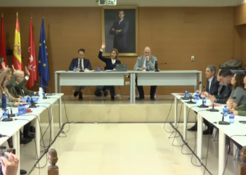 El gobierno de Alcalá reprueba a Óscar Puente y exige a Adif un informe en un mes tras el derrumbe del túnel