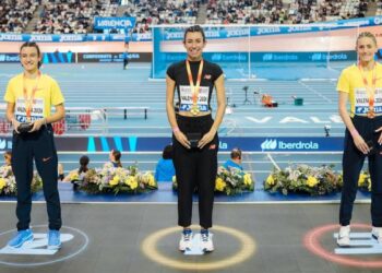 Rocío Arroyo conquista el oro nacional de 800 metros en pista cubierta y refuerza el gran momento del atletismo alcalaíno