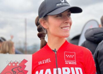 Leticia Arroyo se proclama campeona de Madrid Máster 30 de BTT Maratón tras competir en la Andalucía Bike Race