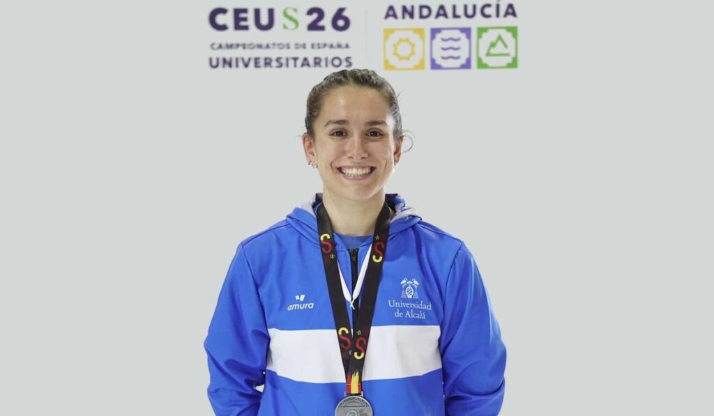 Lucía Pérez, alumna de Medicina de la UAH, logra la plata en el Campeonato de España Universitario de halterofilia 1 Subcampeona UAH
