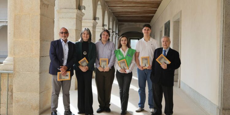 La UAH entrega dos becas y premia con 3.000 euros el mejor expediente de una graduada con discapacidad 1 Imagen: UAH