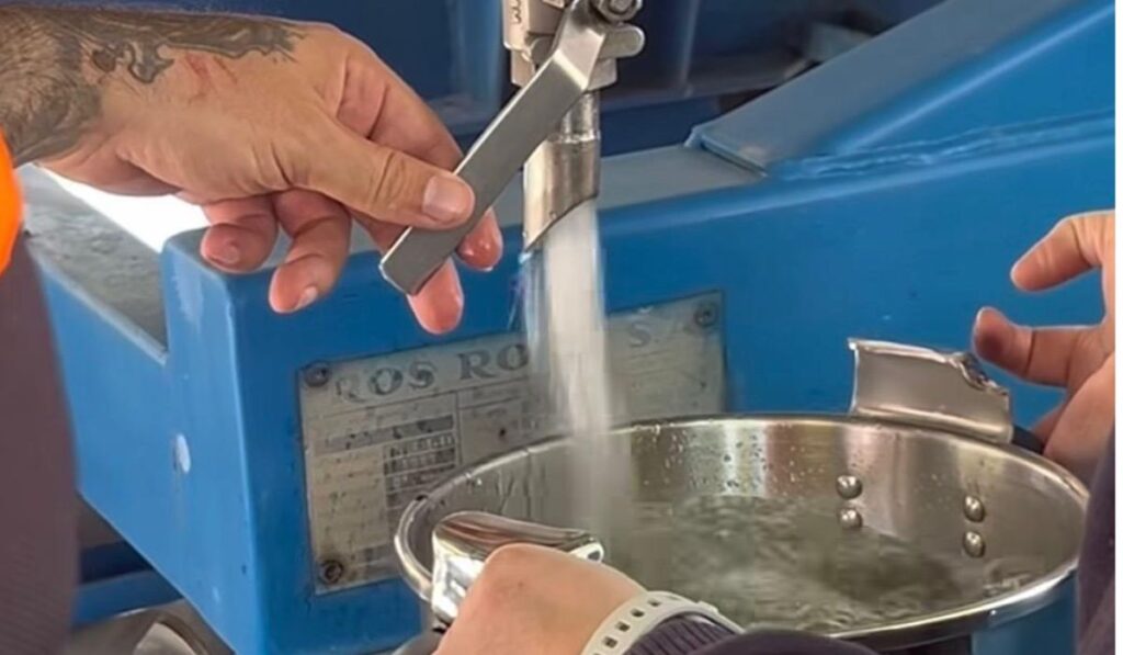 Agua canal isabel II