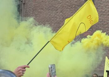 Marea Amarilla volvió a salir a las calles de Alcalá y mantiene la presión por el ciclo 0-3