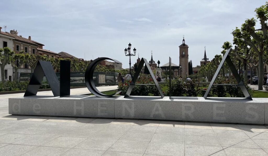 Plaza de Cervantes 1