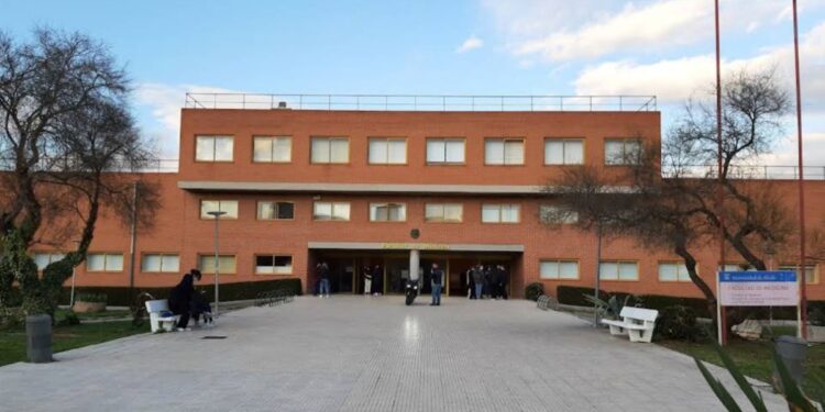 La Universidad de Alcalá suspende a primera hora las clases a primera hora en cuatro edificios del campus por la falta de agua 1 Fuente: Google Maps