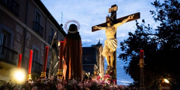 El Viernes Santo reunirá en el centro tres procesiones y los Santos Oficios en una de las jornadas clave de Semana Santa 1 Fuente: Ayto Alcalá de Henares