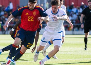 España Sub-21 derriba a Kosovo en Alcalá de Henares y se acerca al Europeo con dos zarpazos tras el descanso