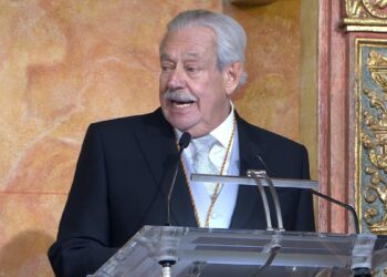 Las claves del discurso de Gonzalo Celorio: humor cervantino, memoria familiar y defensa de la palabra