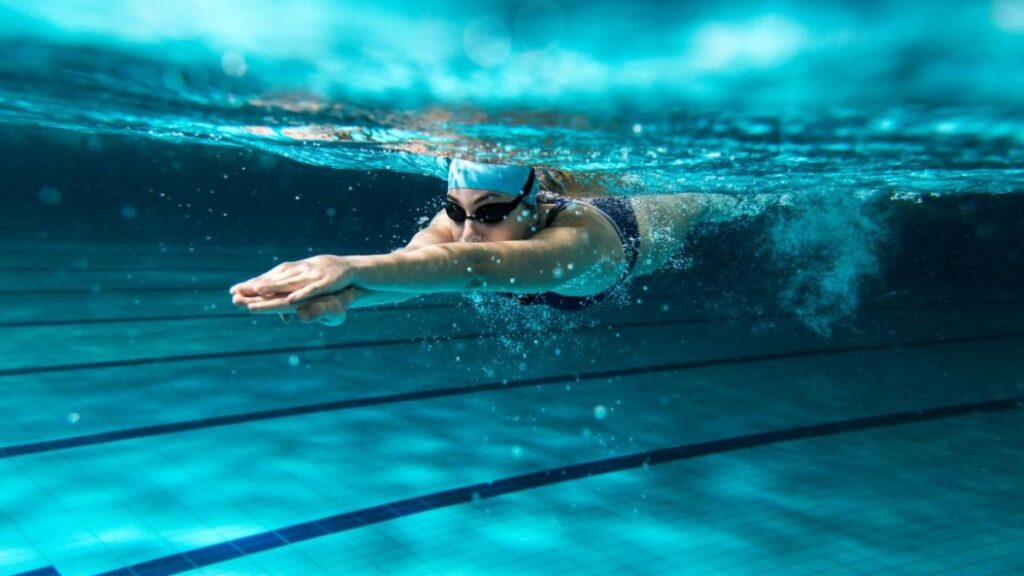La Comunidad de Madrid lanza formación online para jóvenes deportistas y artistas circenses con apoyo mental y orientación profesional 1 natacion