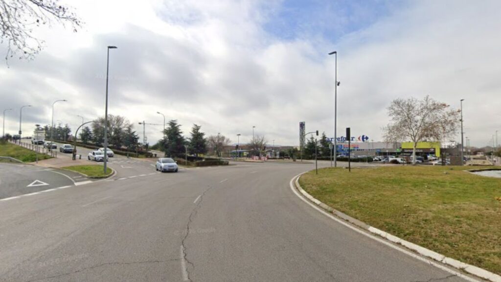 El Pleno del Distrito IV aprueba por unanimidad una moción para mejorar el puente de Espartales sobre la A-2 1 puente espartales carrefour