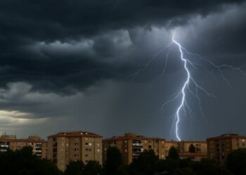 Alcalá de Henares se prepara para un miércoles de lluvias intensas y tormentas bajo aviso naranja