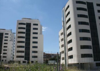 Un nuevo recubrimiento para edificios reduce más de siete grados su temperatura y mejora la resistencia al fuego