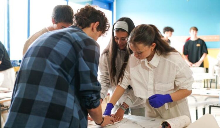 Becas estudios CM