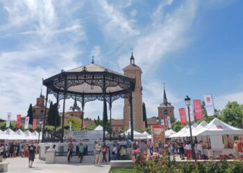 La Plaza de Cervantes volvió a abrir escaparate a los productos agroalimentarios de la región 2 La Plaza de Cervantes volvió a abrir escaparate a los productos agroalimentarios de la región