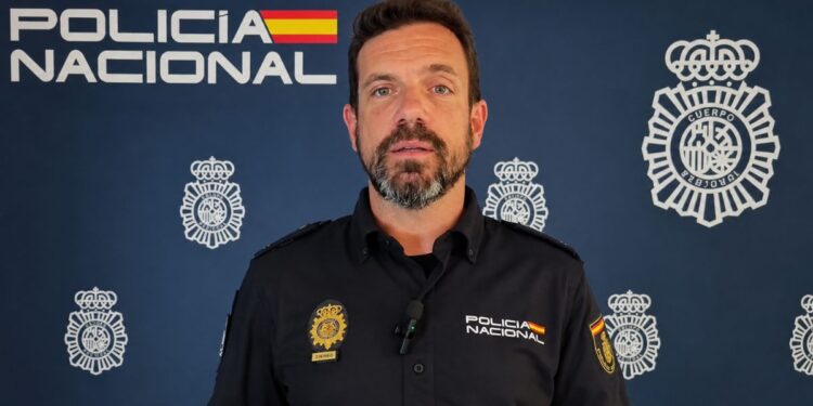 La Policía Nacional alerta de una estafa por SMS tras reservar viajes por internet 1 Fuente: RRSS Policía Nacional