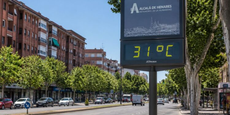 Alcalá encara varios días de calor con máximas por encima de los 30 grados 1 Fuente: Elaboración propia con IA