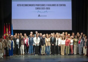 Alcalá reconoce a 45 docentes jubilados por una trayectoria dedicada a la enseñanza pública