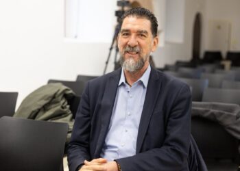 El edil socialista Alberto Blázquez acusa al PP de “traspasar todas las líneas rojas” y de invadir su “esfera y vida personal”