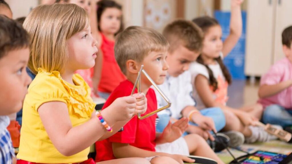 La Comunidad de Madrid abre el plazo de las becas infantiles para el curso 2026/27 con ayudas de hasta 283 euros al mes 1 becas