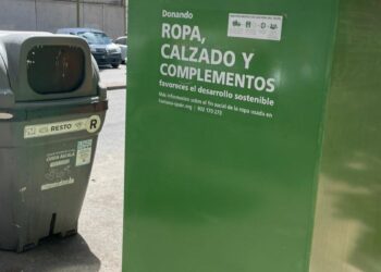 Alcalá instala 58 contenedores para la recogida de ropa, calzado y textiles usados
