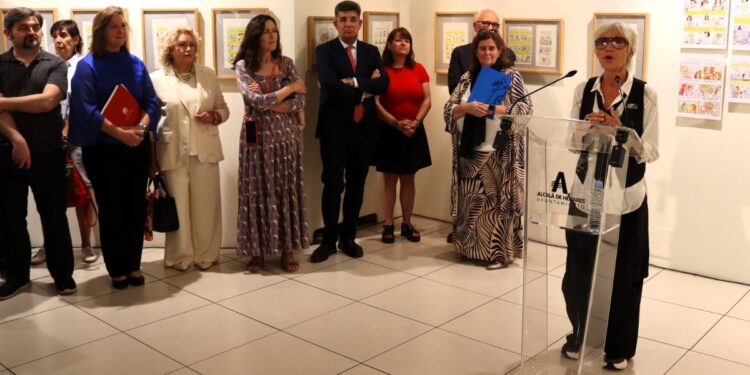Maitena inaugura en la Capilla del Oidor una retrospectiva sobre tres décadas de humor gráfico y crítica social 1 Fotos: Ayuntamiento de Alcalá