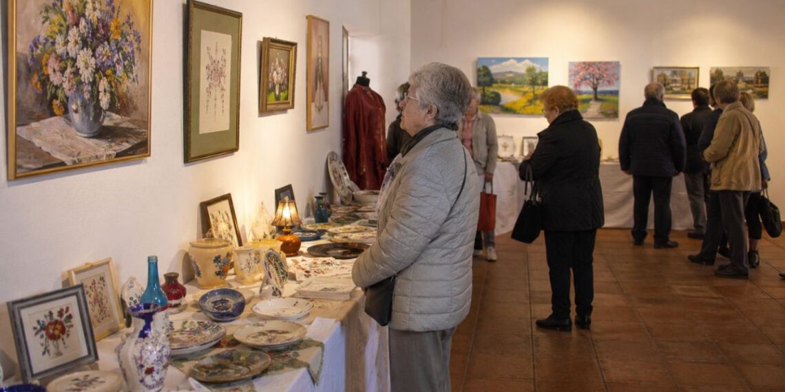 Mayores con Arte exhibirá trabajos de pintura y artesanía hasta el 31 de mayo 1 mayores con arte