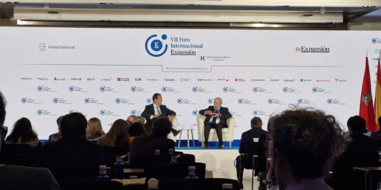 El Foro Expansión reúne en Alcalá a autoridades y expertos para debatir sobre economía, geopolítica y tecnología 1 Foto: AEDHE