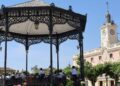 La Banda Sinfónica Complutense llena de música popular el Quiosco de la Plaza de Cervantes