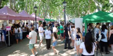 La Feria de Obradores Sin Gluten llenó la Plaza de Palacio con panadería, repostería y actividades divulgativas