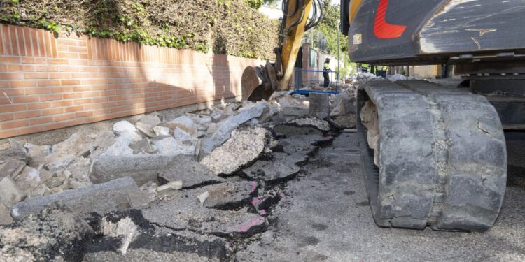 La calle Cáceres inicia una reforma integral con mejoras en aceras, calzada, alumbrado y accesibilidad 1 Fuente: Ayto Alcalá de Henares