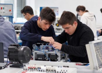 La Comunidad de Madrid destina 30,5 millones a becas de FP y abre el plazo de solicitud hasta el 9 de julio