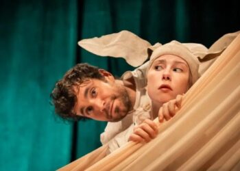 ‘Chusma’ rescata la tradición de los cómicos errantes con una propuesta de teatro visual en el Corral de Comedias
