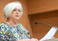 83 mayores voluntarios reciben el reconocimiento por impartir talleres en los centros municipales