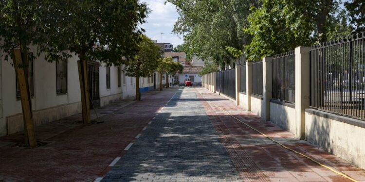 Avanzan las obras de remodelación de la calle Azucena y su entorno con una inversión de 277.733 euros 1 Fuente: Ayto Alcalá de Henares