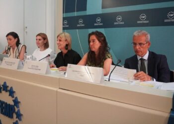 La FEMP reclama por unanimidad una financiación más justa para los ayuntamientos 14 La FEMP reclama por unanimidad una financiación más justa para los ayuntamientos