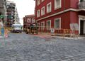 Continuan las obras de Eras de San Isidro para renovar aceras, calzada y la conexión peatonal con el centro