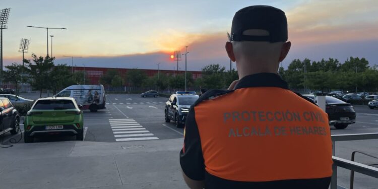 El pabellón de Espartales acoge a 53 personas evacuadas por el incendio de la Comunidad de Madrid 1 Fuente: Ayto Alcalá de Henares