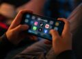 La UE prepara límites de edad para las redes sociales: qué cambiaría para familias y colegios de Alcalá
