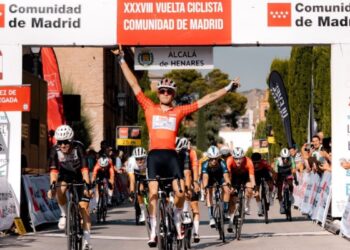 Alcalá se vuelca con la Vuelta a Madrid Sub-23 en una etapa marcada por el calor y el sprint final
